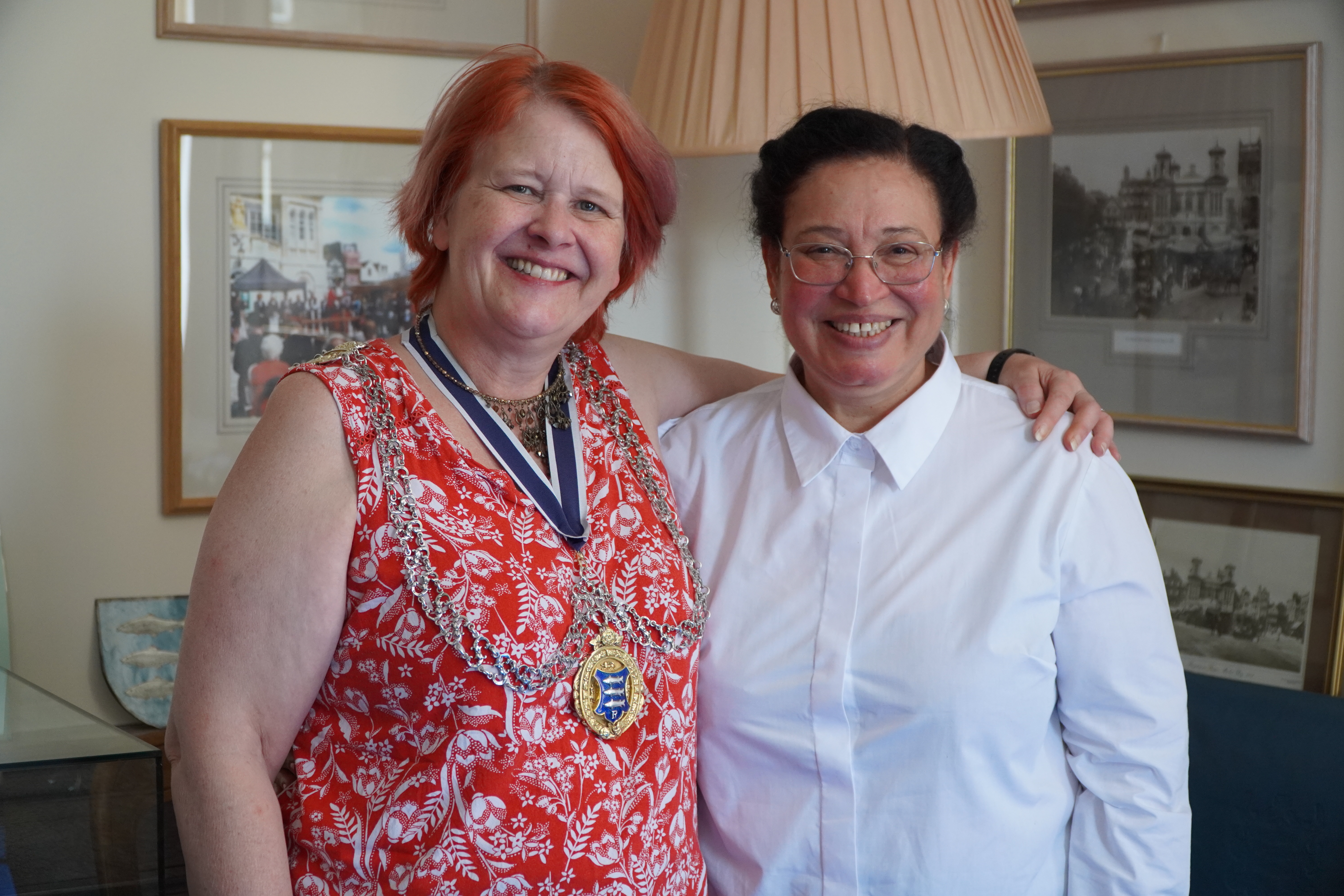 Cllr Liz Green, Mayor of Kingston, with Maria Ferreira.