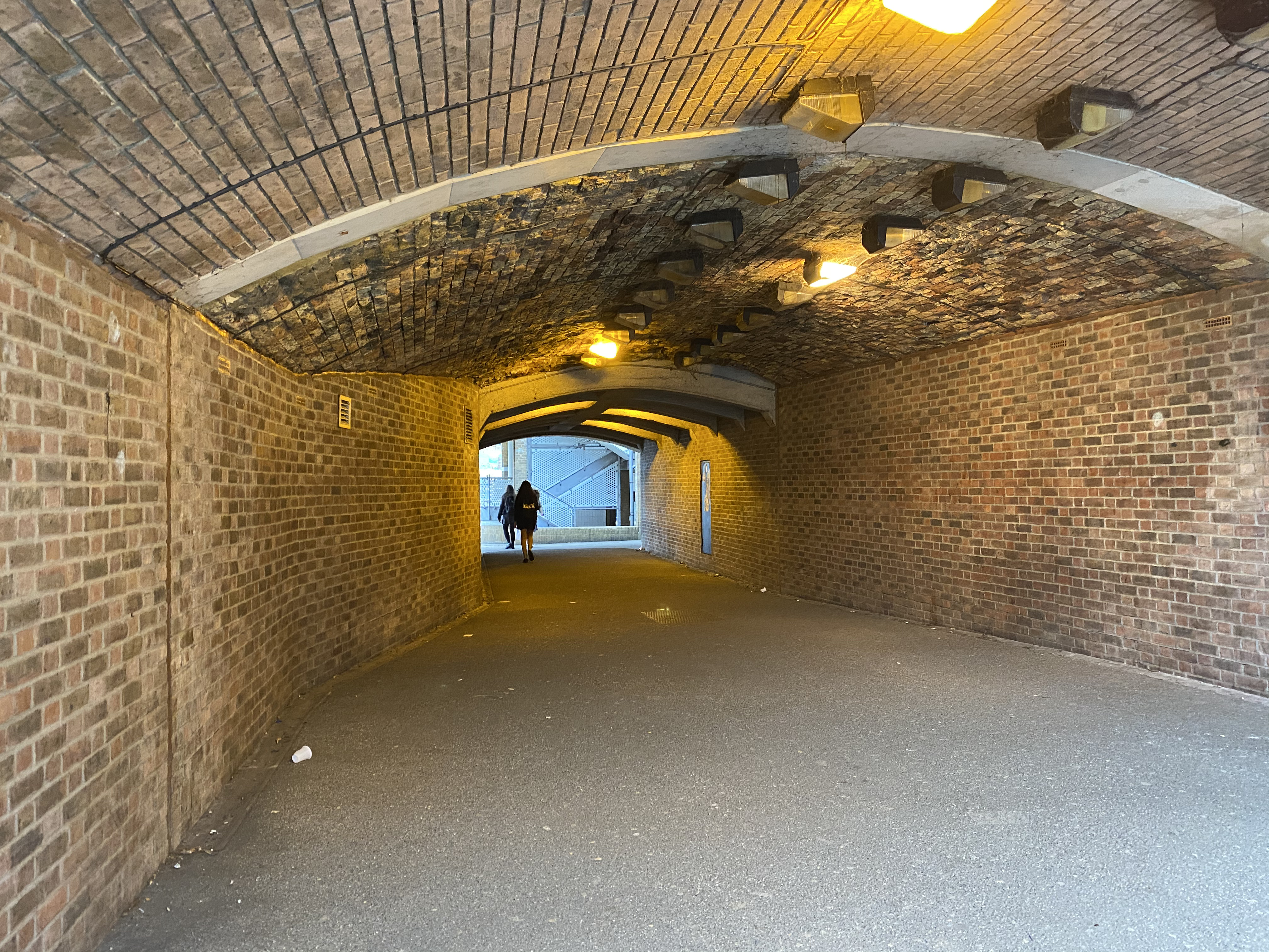 riverside kingston bridge